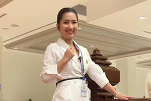 สายฝน พรหมญาณ กับอาชีพพิธีกร